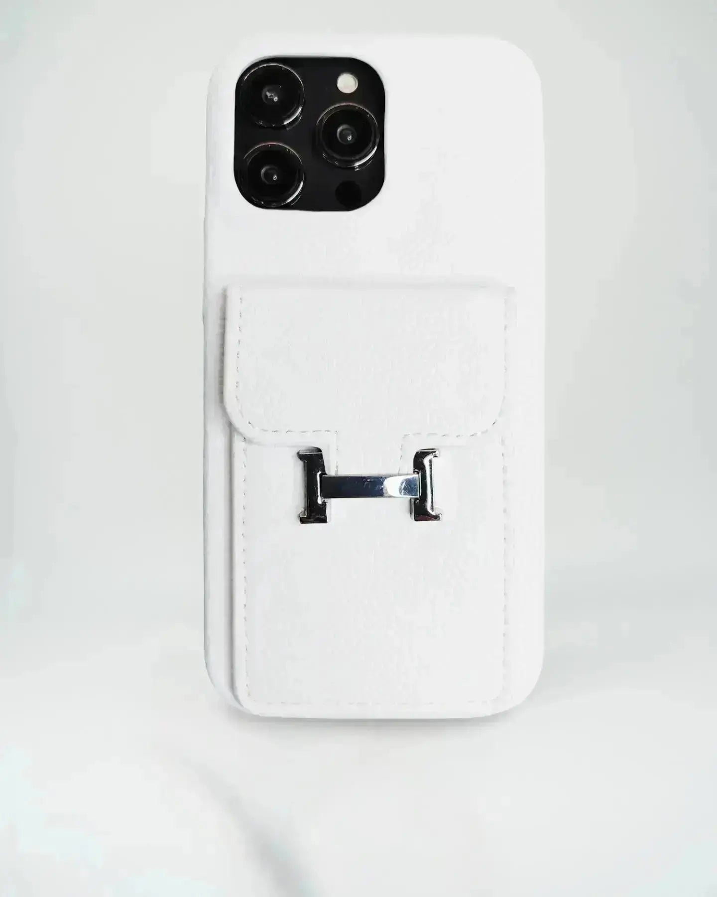 Le Noir Hermès iPhone 17 Pro Max Case with Cardholder BREATHE