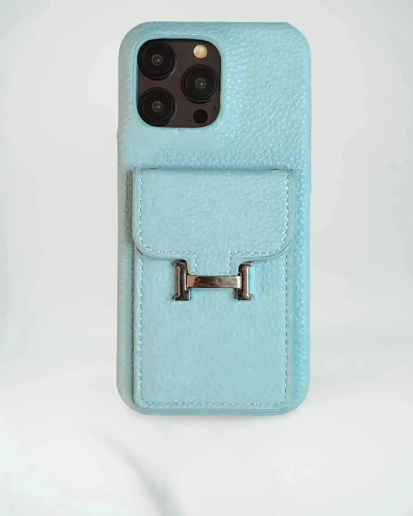 Le Sable Hermès iPhone 17 Pro Max Case with Cardholder BREATHE
