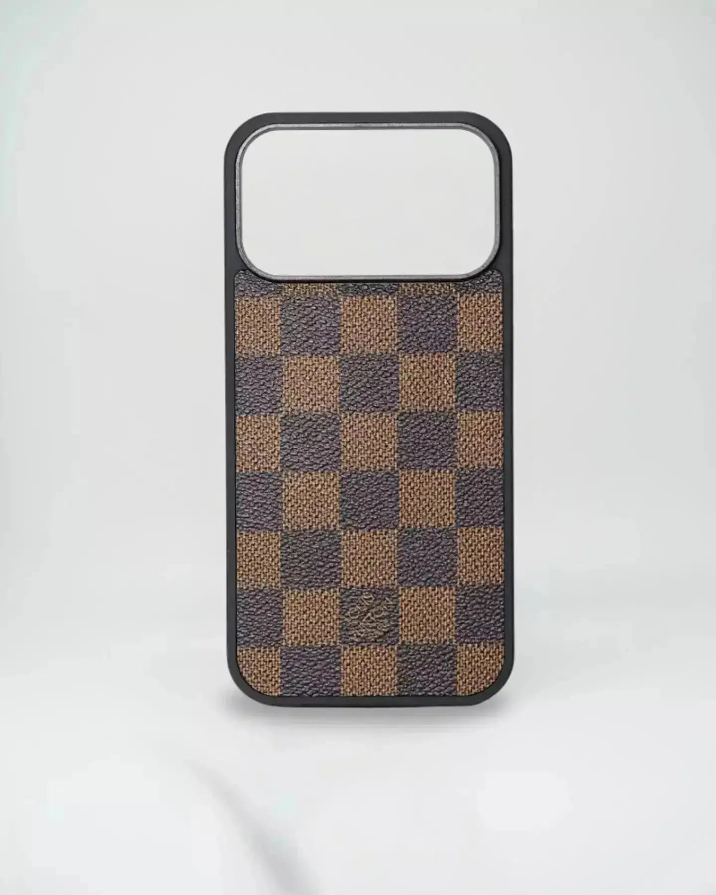 Louis Vuitton iPhone 17 Pro Max Case Magsafe - Checkered White BREATHE