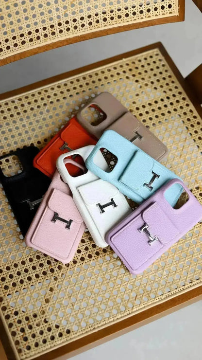 Le Sable Hermès iPhone 17 Pro Max Case with Cardholder BREATHE
