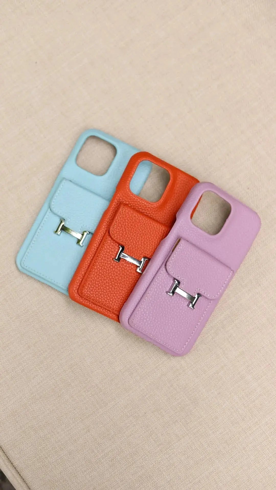 Le Lilas Hermès iPhone 17 Pro Max Case with Cardholder BREATHE